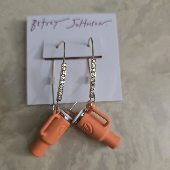 Betsey Johnson Orange Stanley cup earrings! - Picture 3 of 7